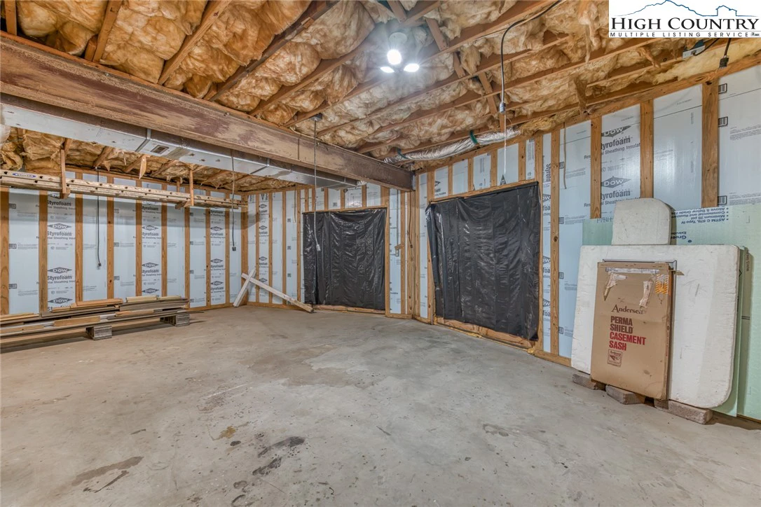 Image number 3 for the current listing