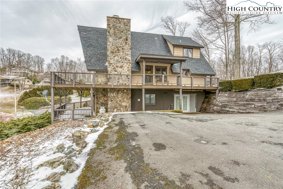 Image number 13 for the current listing
