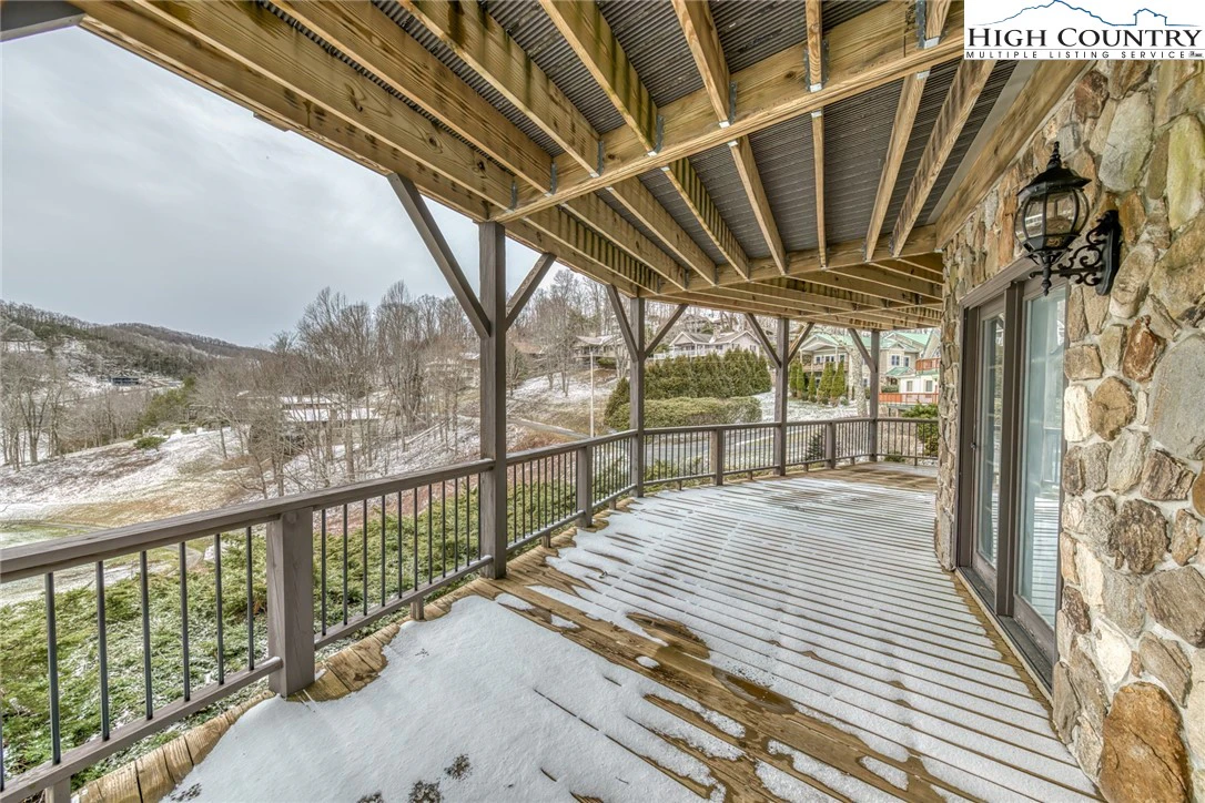 Image number 2 for the current listing