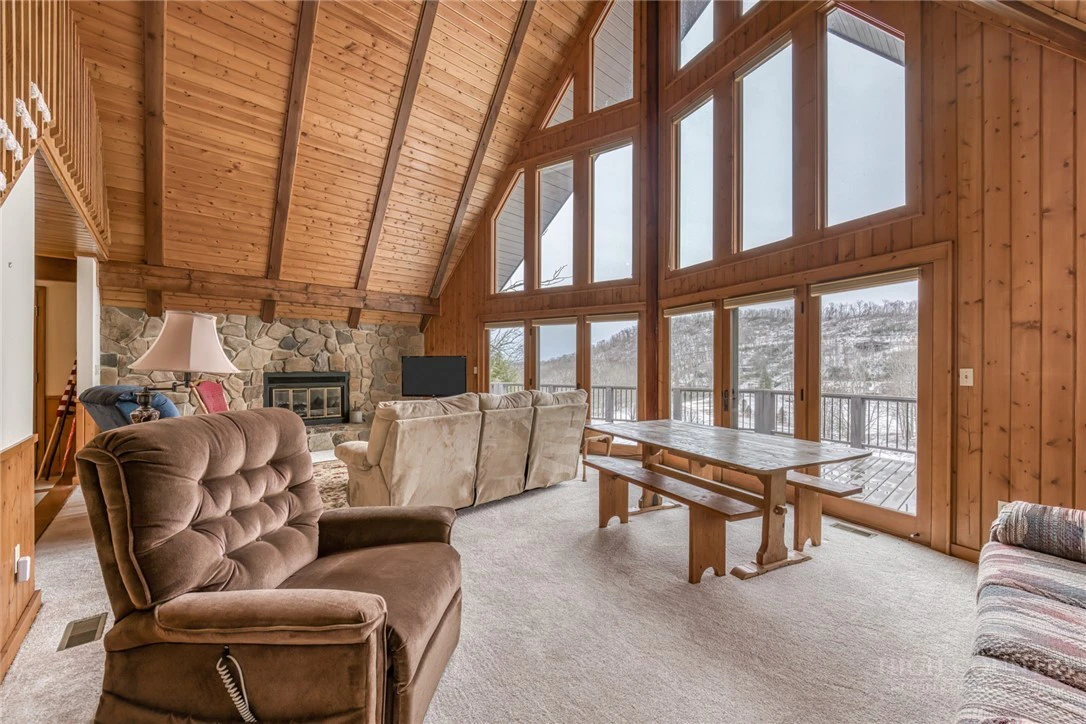 Image number 3 for the current listing
