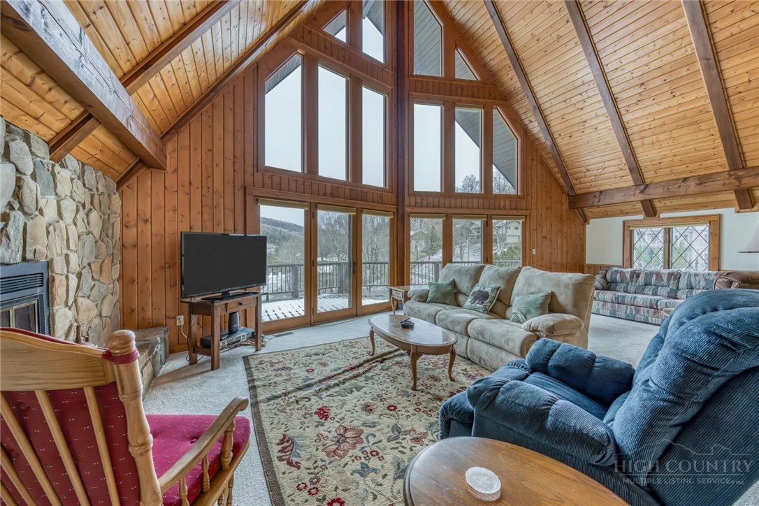 Image number 4 for the current listing
