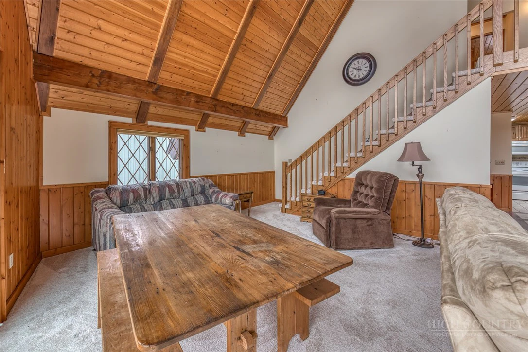 Image number 14 for the current listing