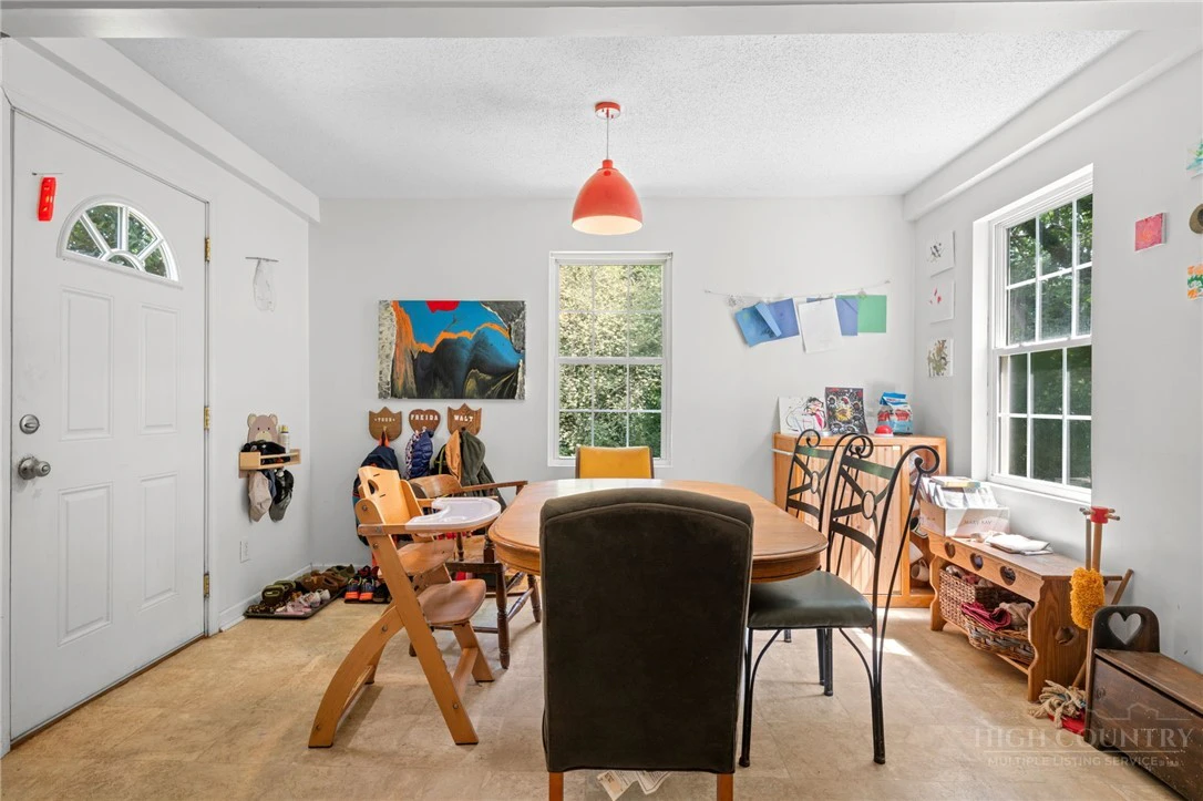 Image number 7 for the current listing