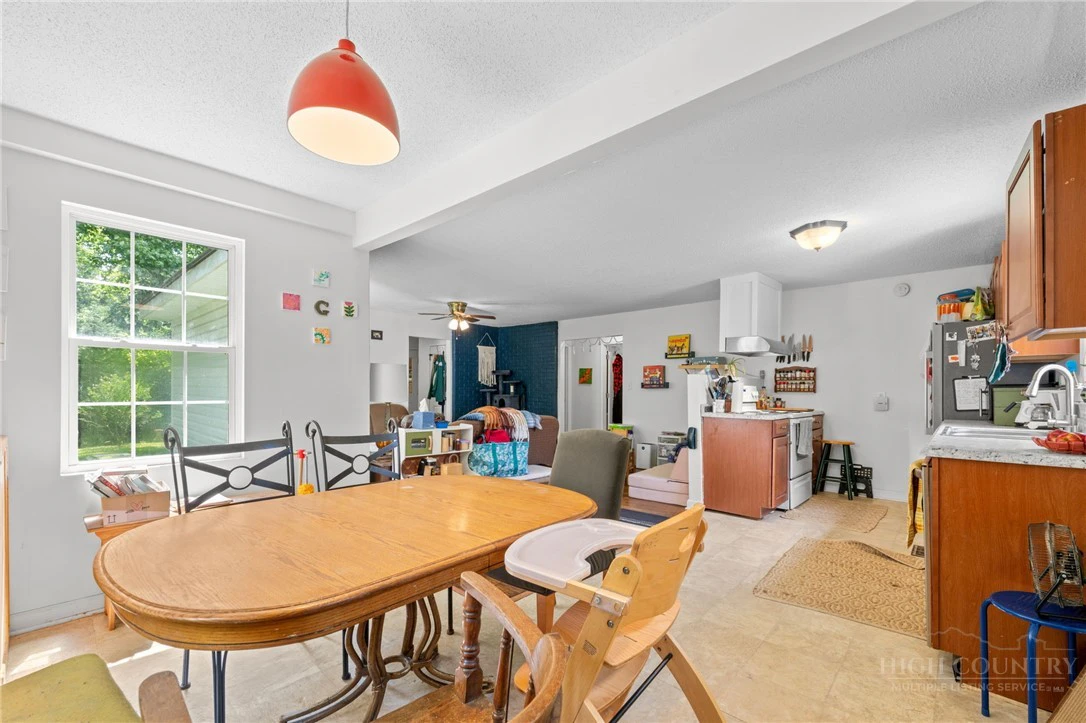 Image number 8 for the current listing