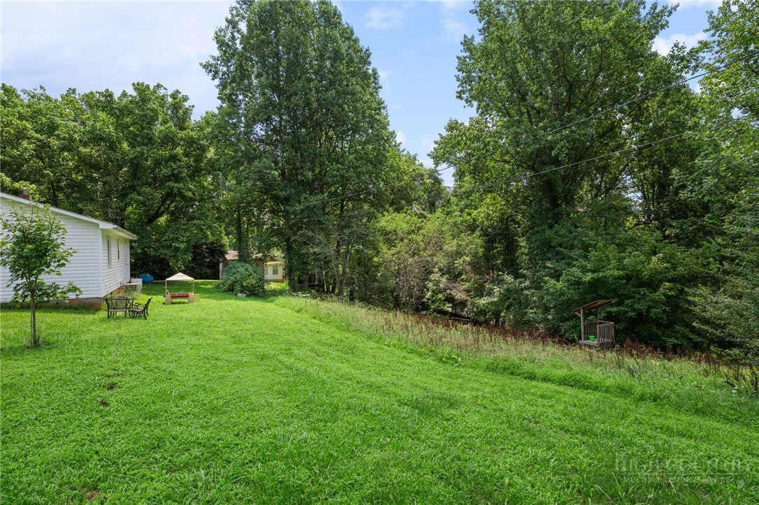 Image number 5 for the current listing