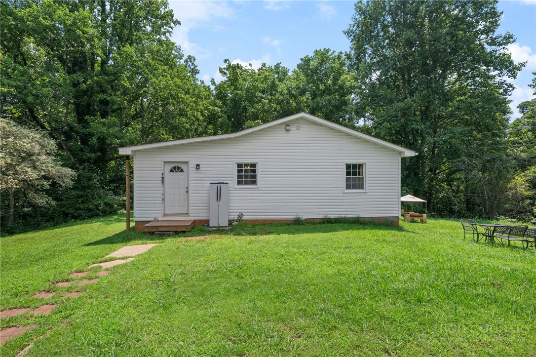 Image number 2 for the current listing