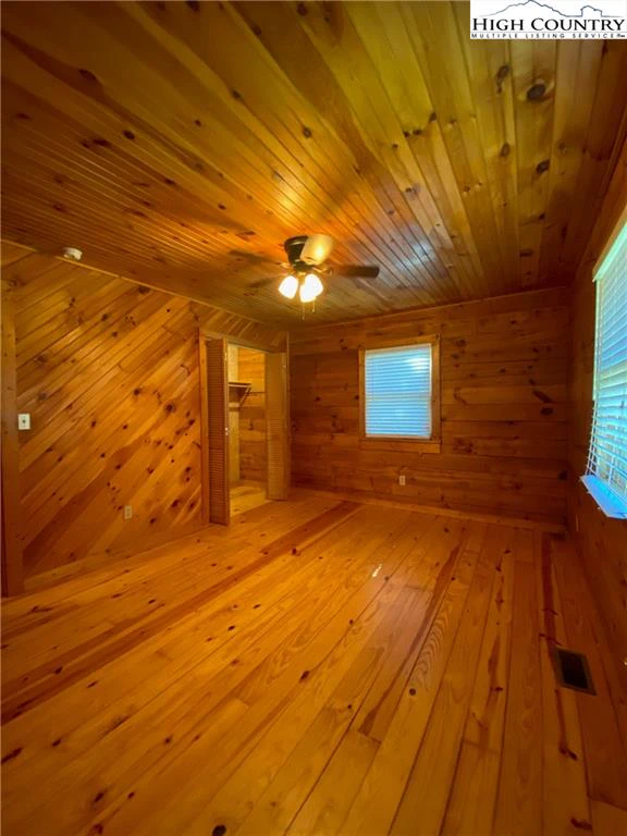 Image number 6 for the current listing