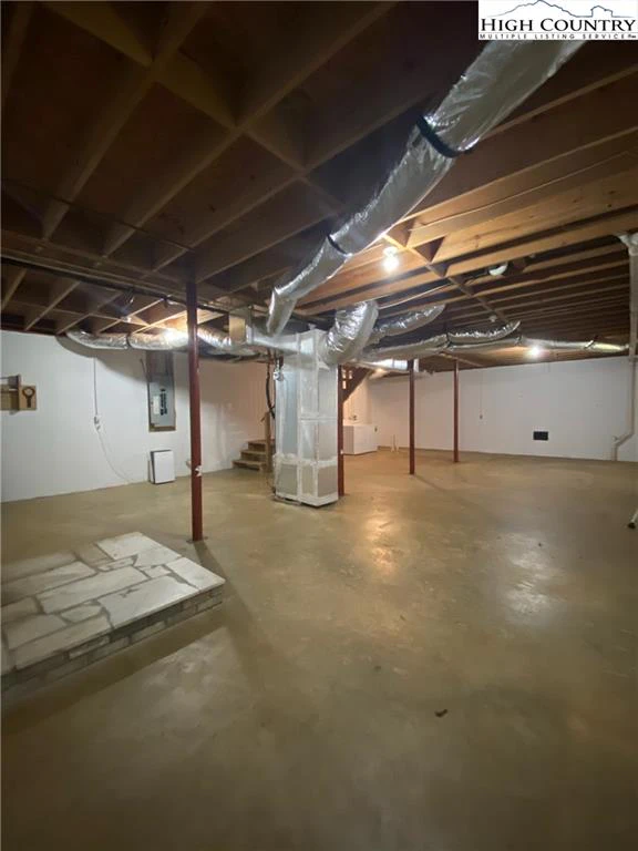 Image number 9 for the current listing