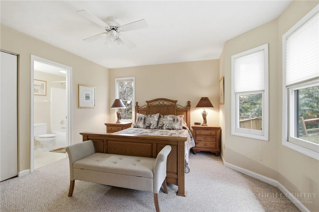Image number 7 for the current listing