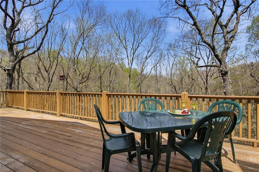 Image number 22 for the current listing