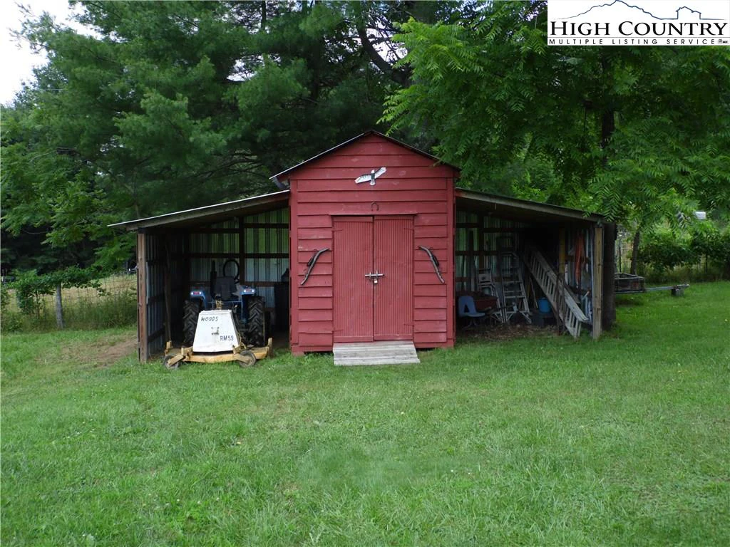 Image number 5 for the current listing