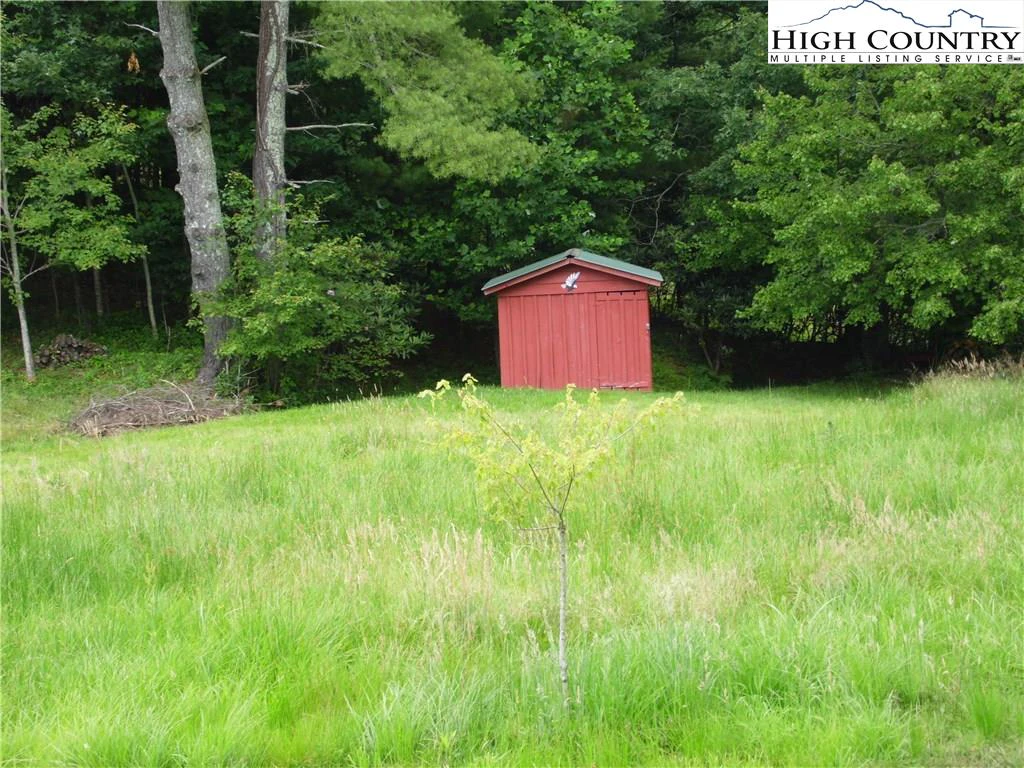 Image number 15 for the current listing