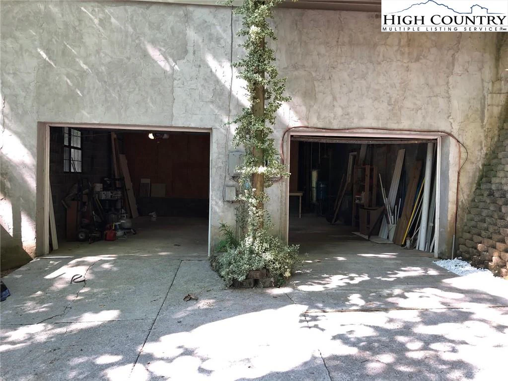 Image number 6 for the current listing