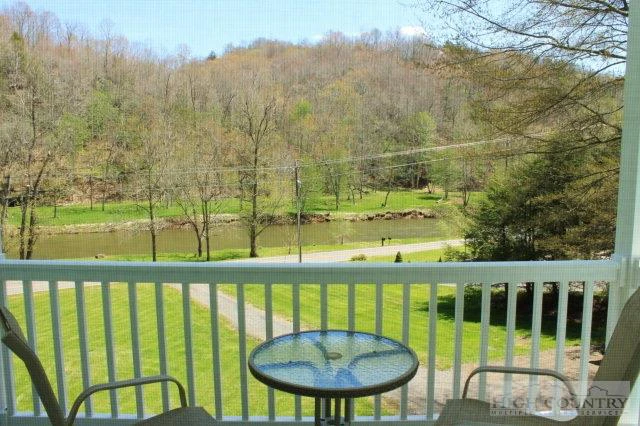 Image number 11 for the current listing