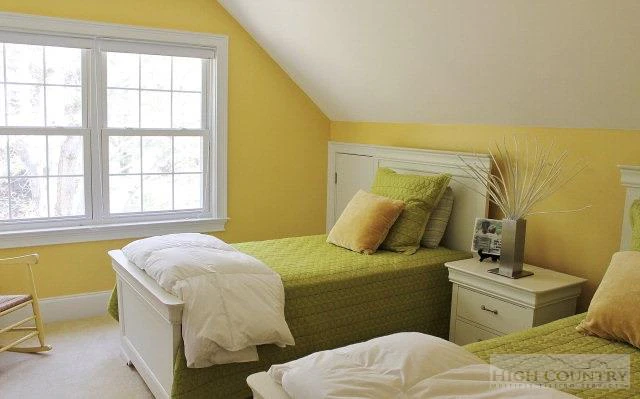 Image number 8 for the current listing