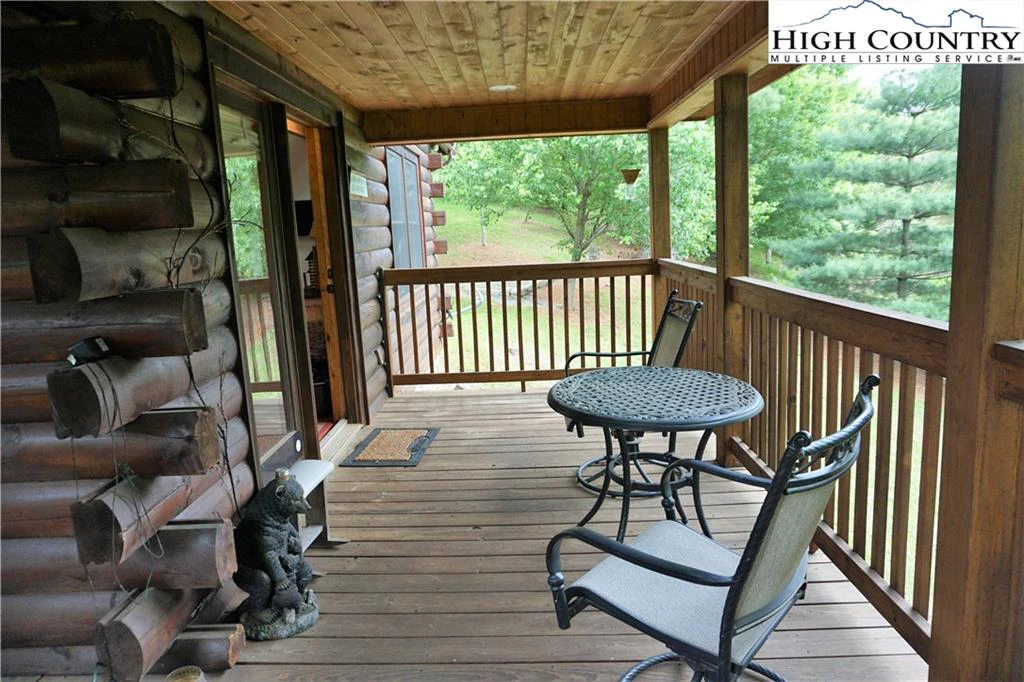 Image number 13 for the current listing