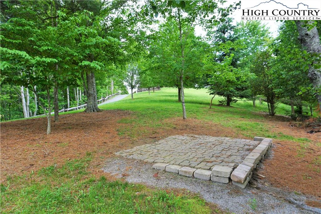 Image number 16 for the current listing