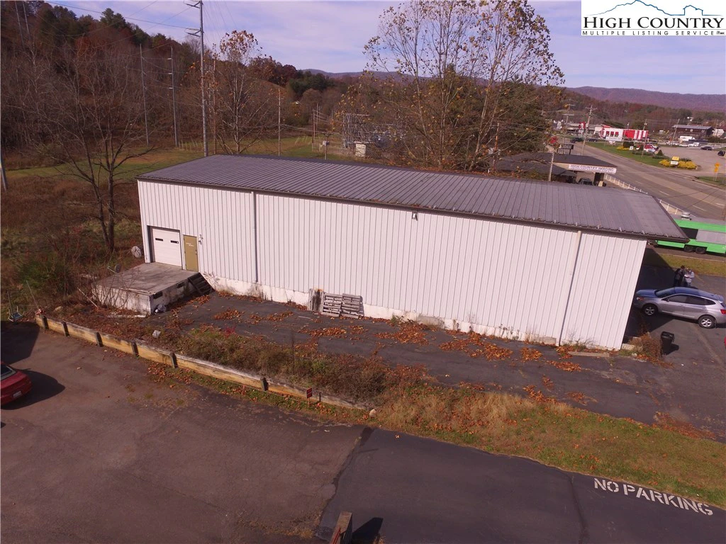Image number 18 for the current listing