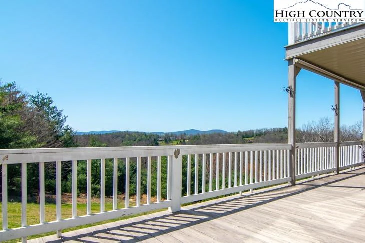 Image number 15 for the current listing