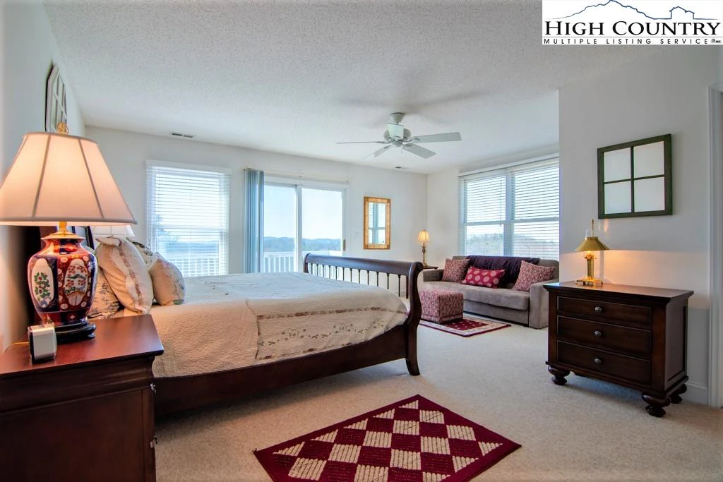 Image number 12 for the current listing