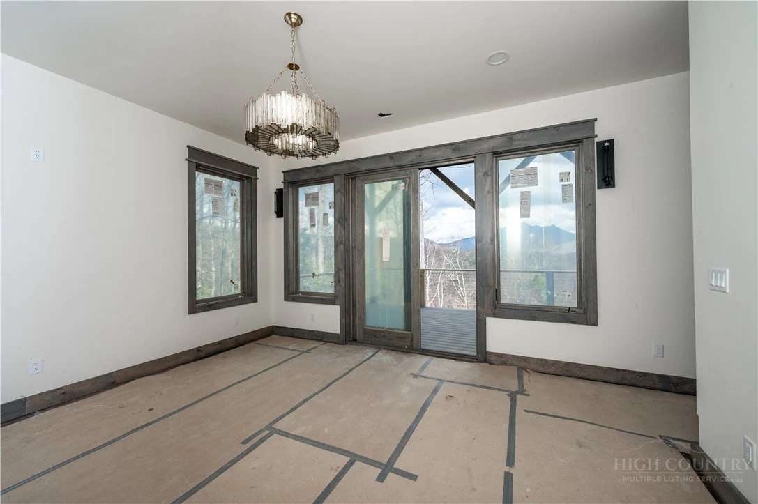 Image number 13 for the current listing