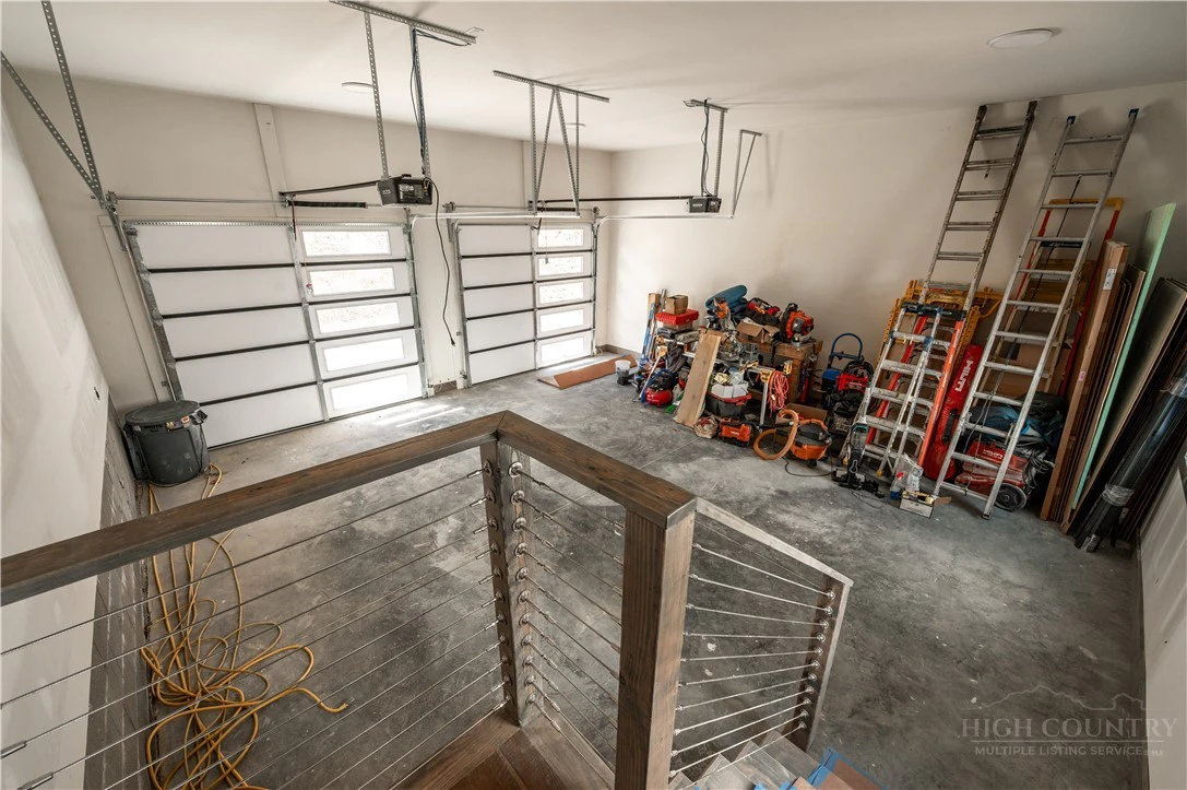 Image number 2 for the current listing
