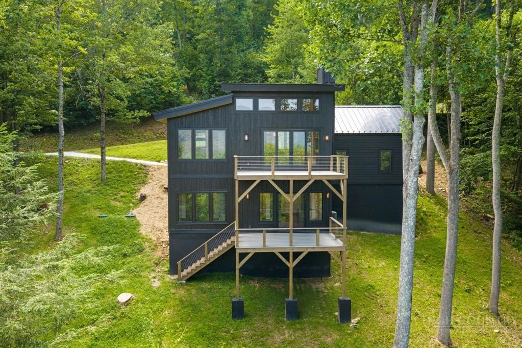 Image number 3 for the current listing