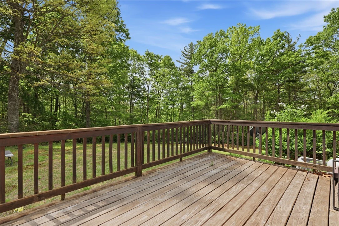 Image number 21 for the current listing
