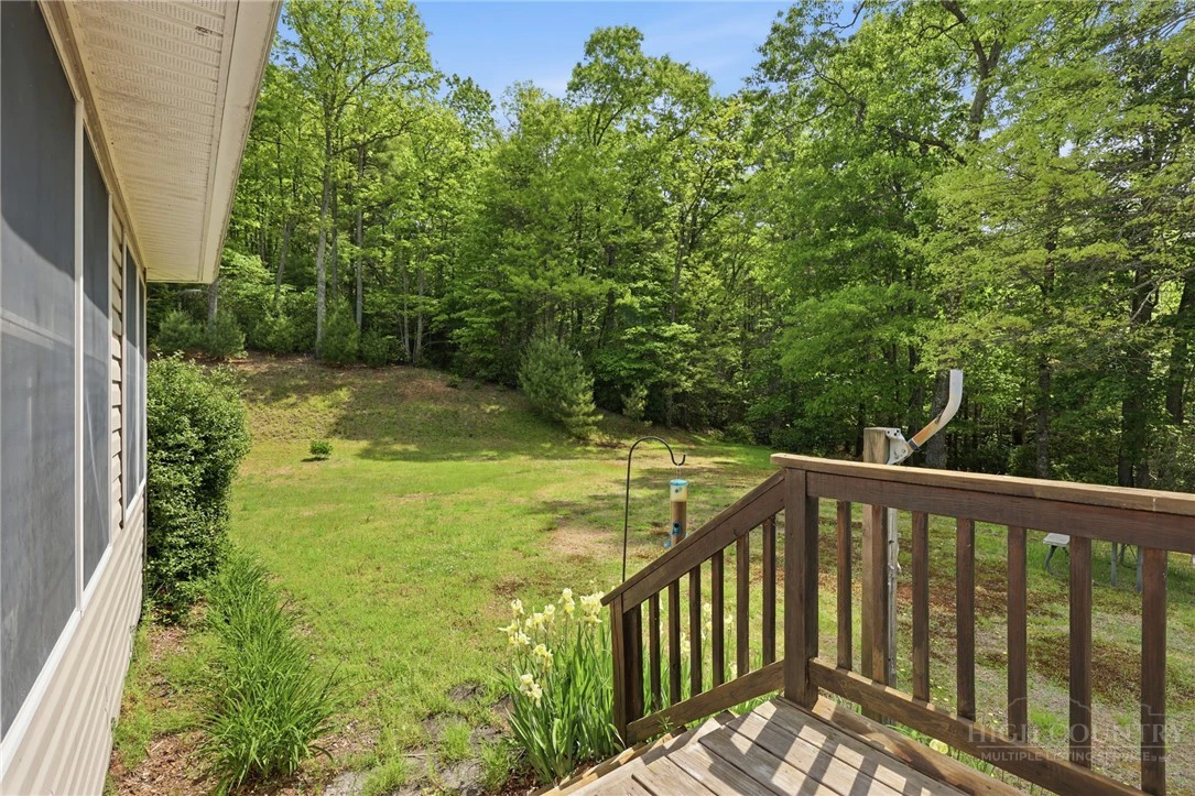 Image number 22 for the current listing