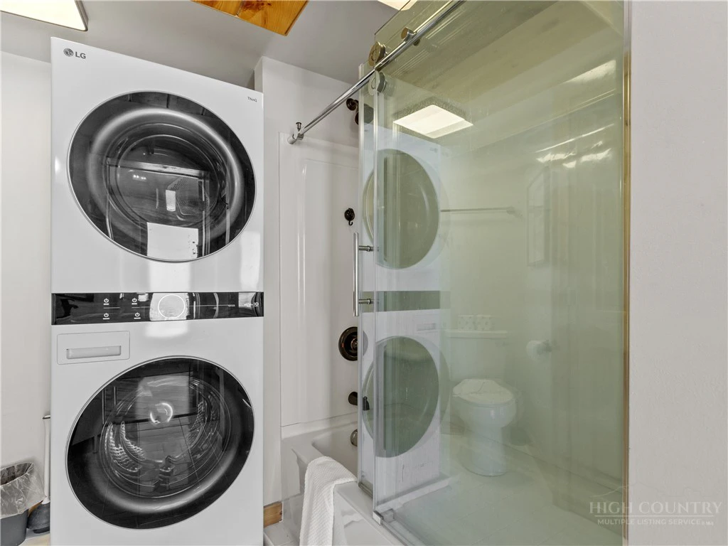 Image number 3 for the current listing