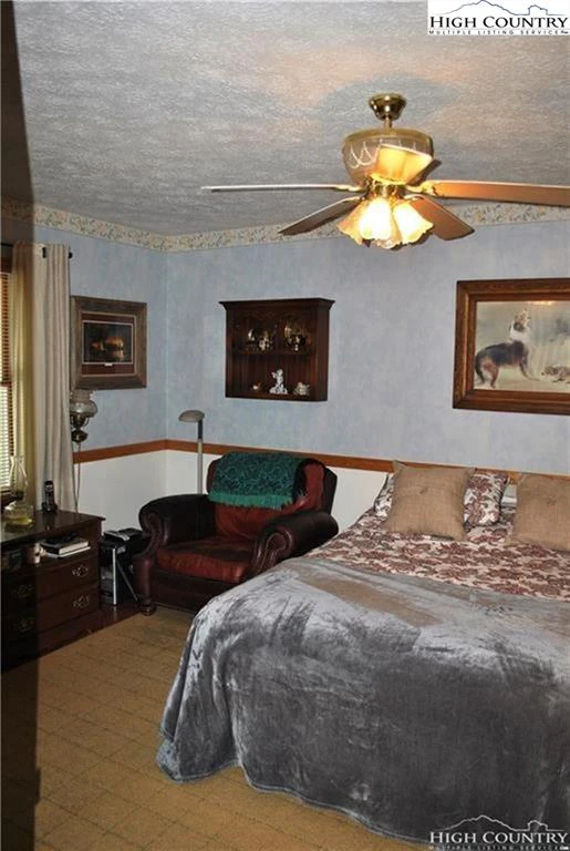 Image number 7 for the current listing