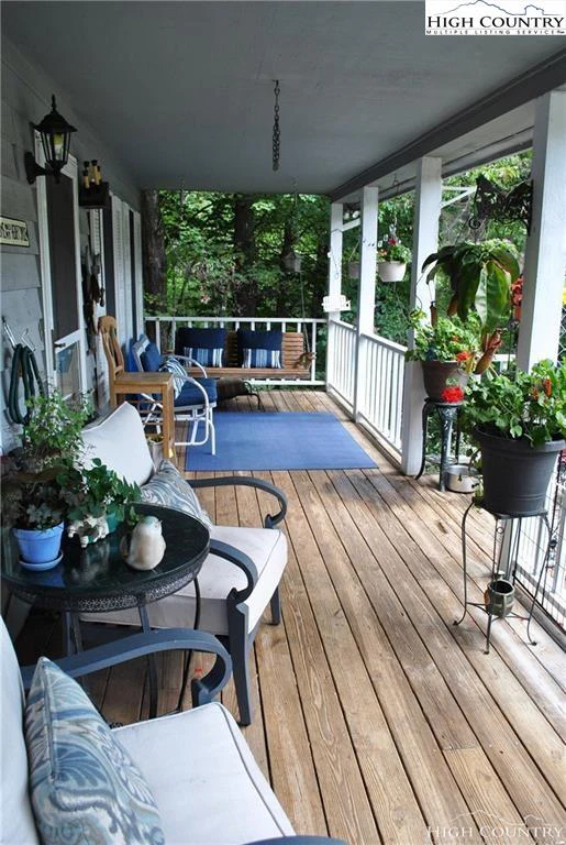 Image number 4 for the current listing