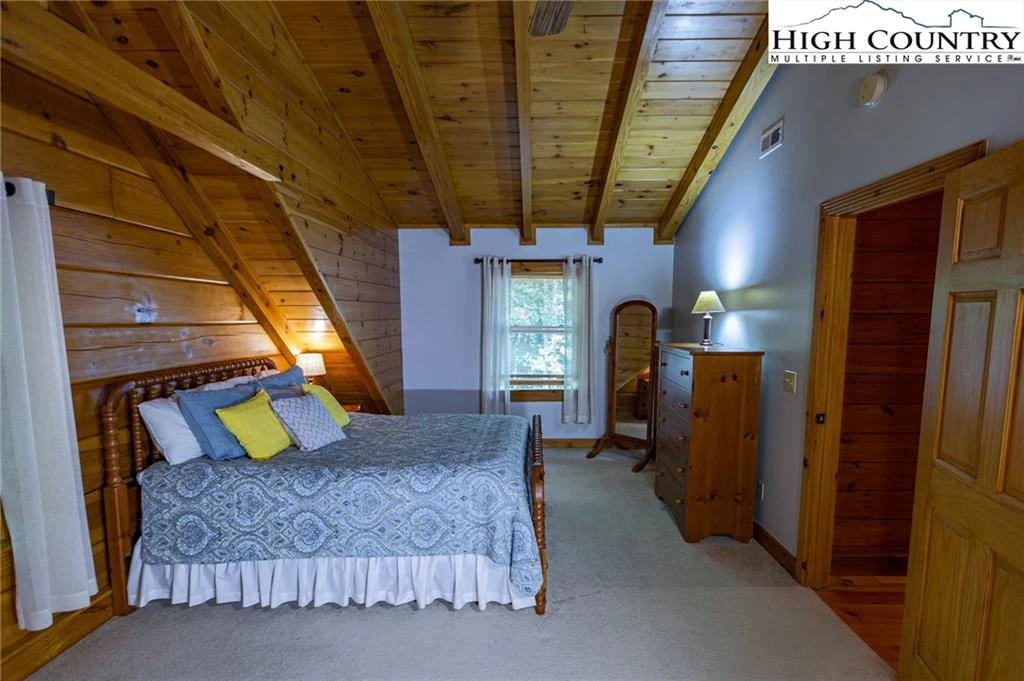 Image number 3 for the current listing