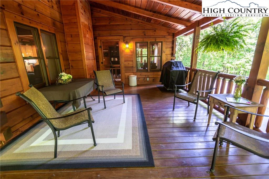 Image number 11 for the current listing