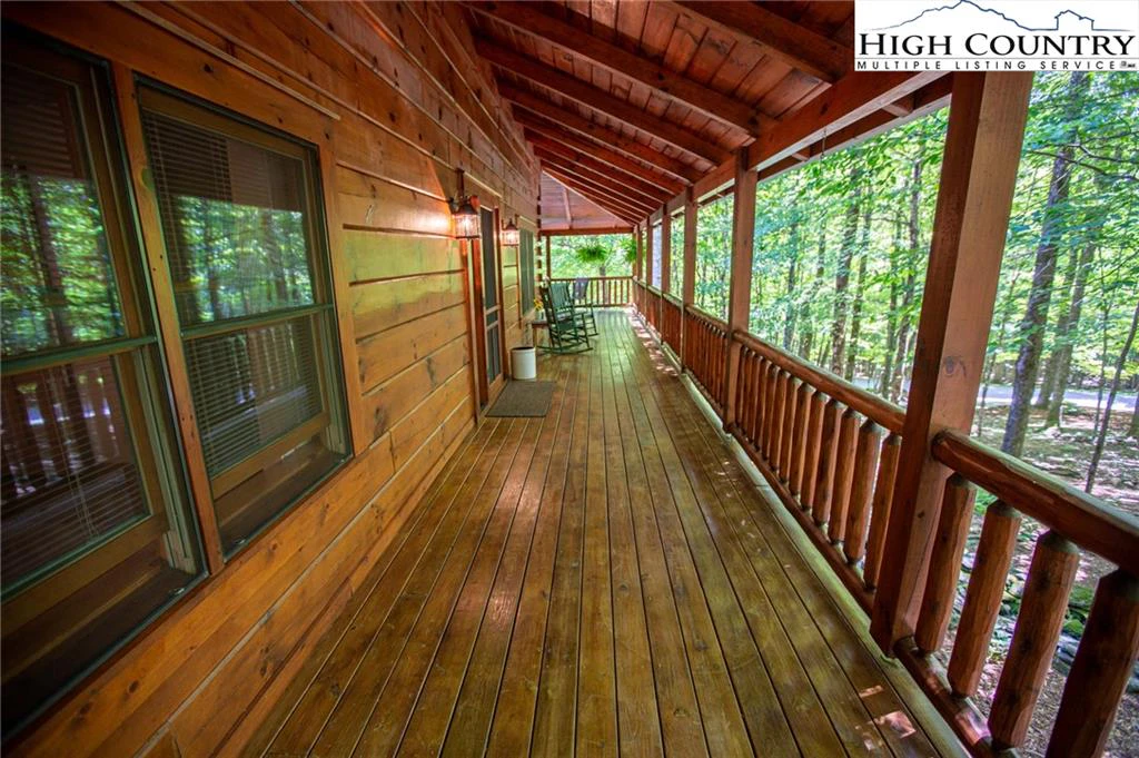 Image number 13 for the current listing