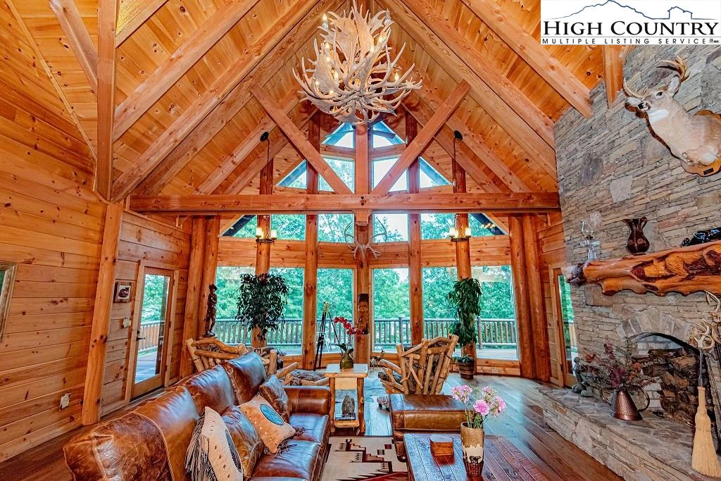 Image number 4 for the current listing