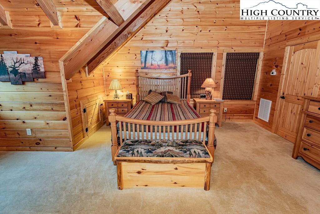 Image number 12 for the current listing