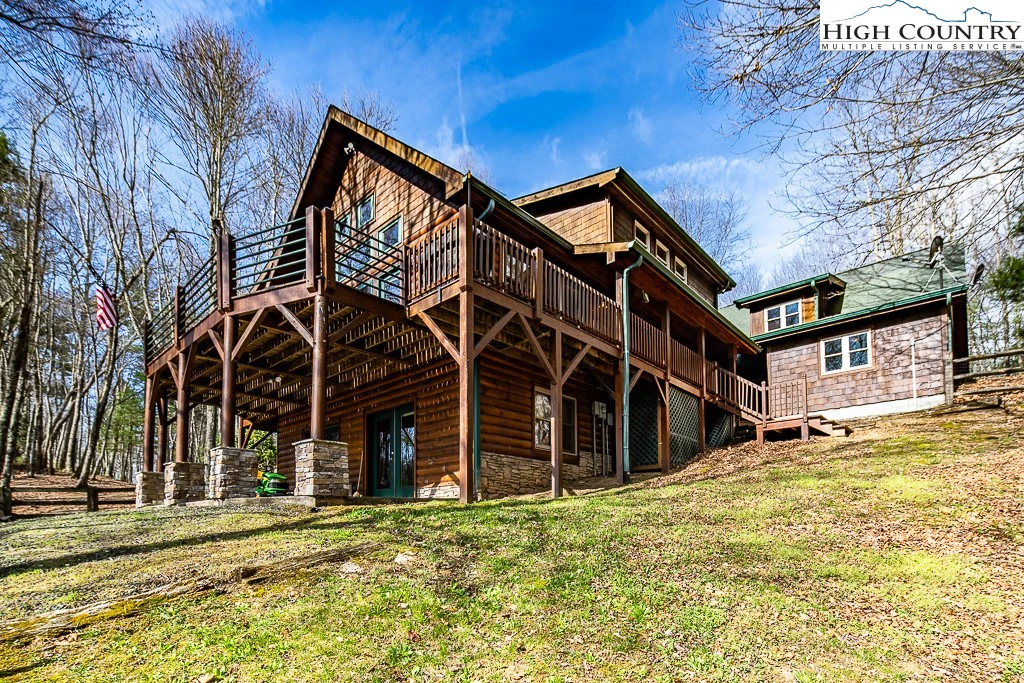 Image number 15 for the current listing