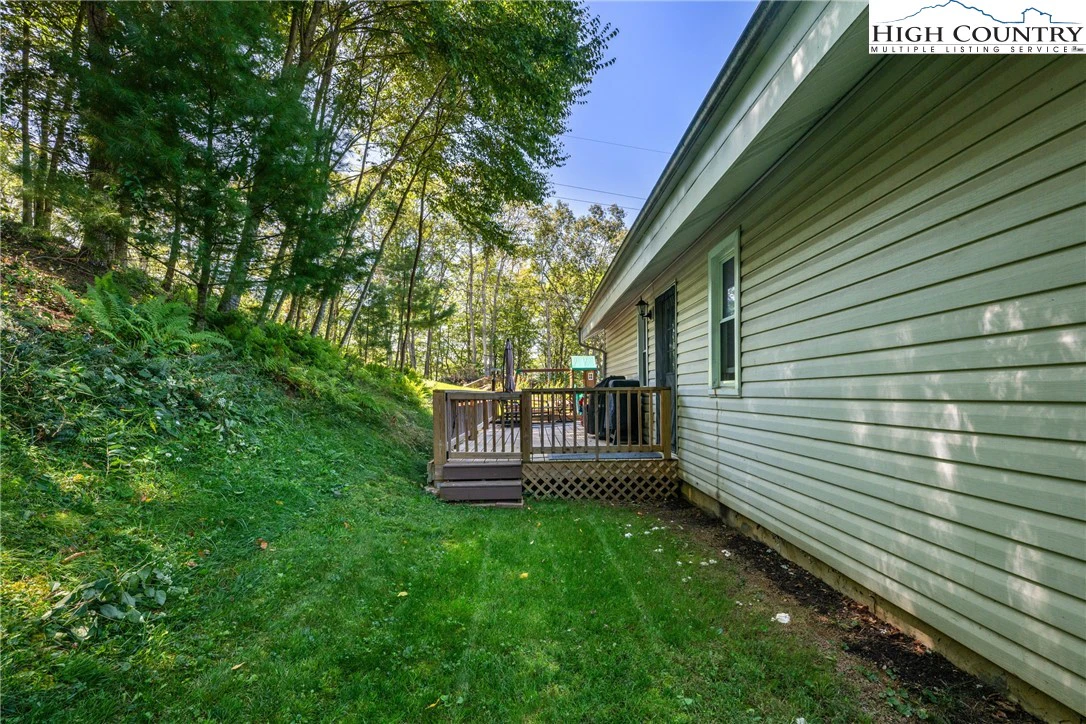 Image number 12 for the current listing
