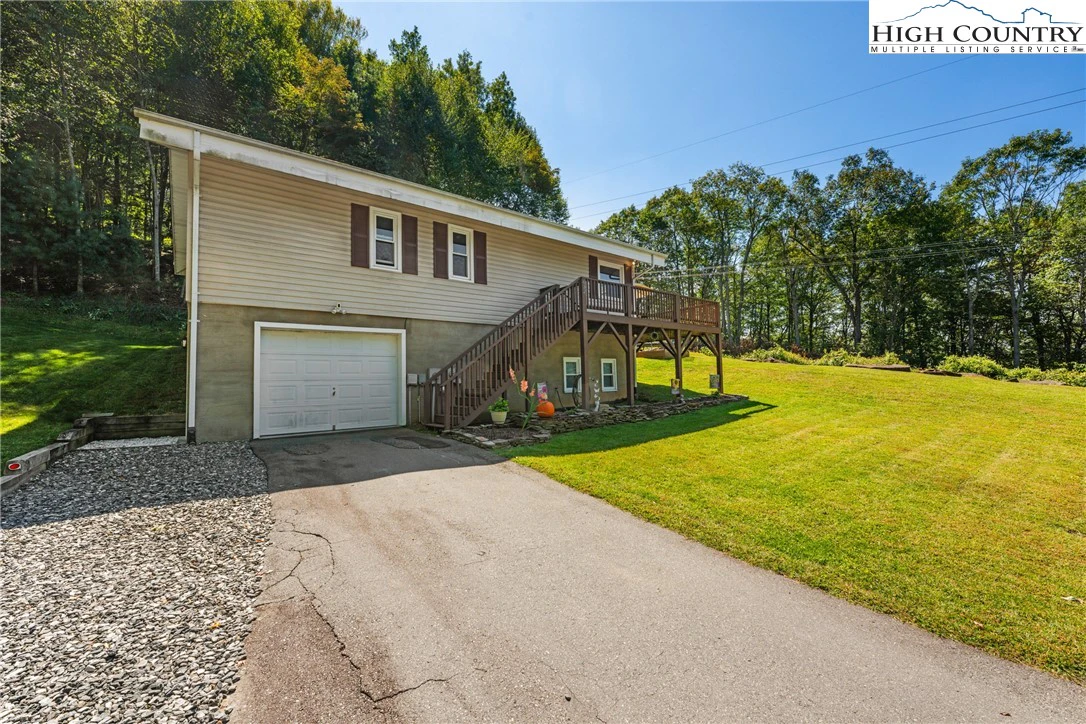 Image number 14 for the current listing