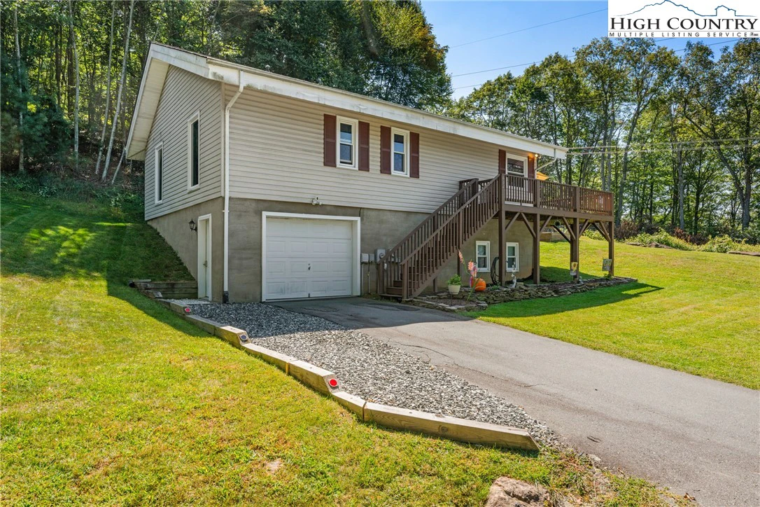 Image number 15 for the current listing