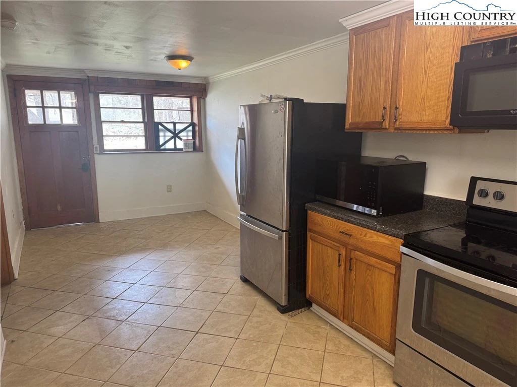 Image number 7 for the current listing