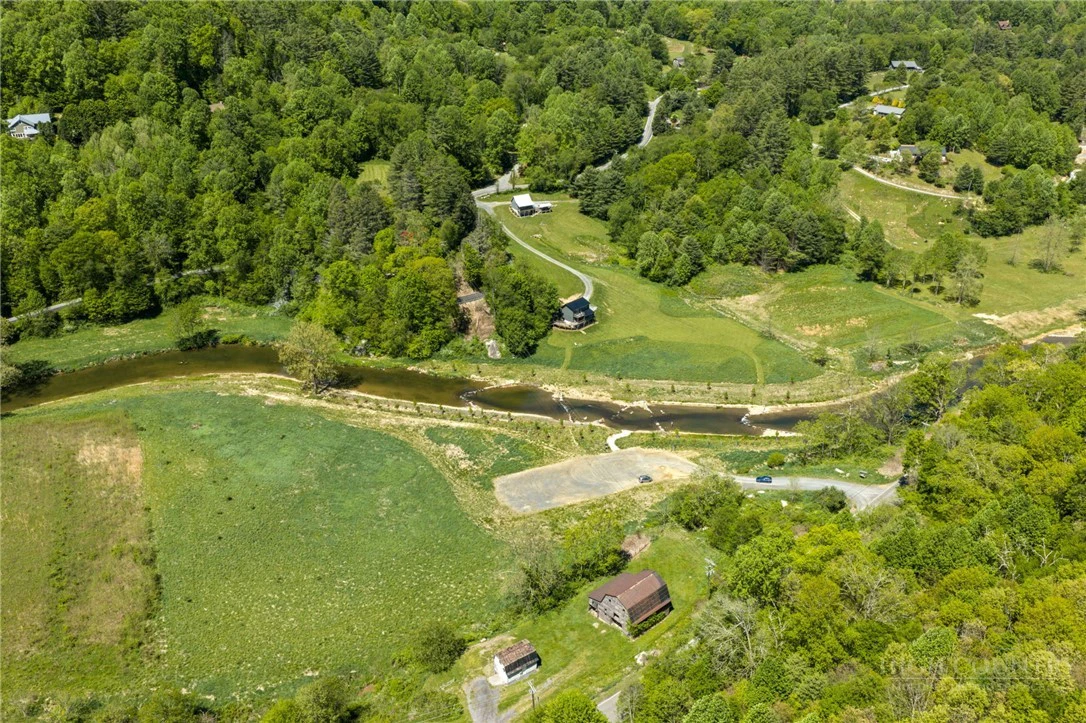 Image number 3 for the current listing