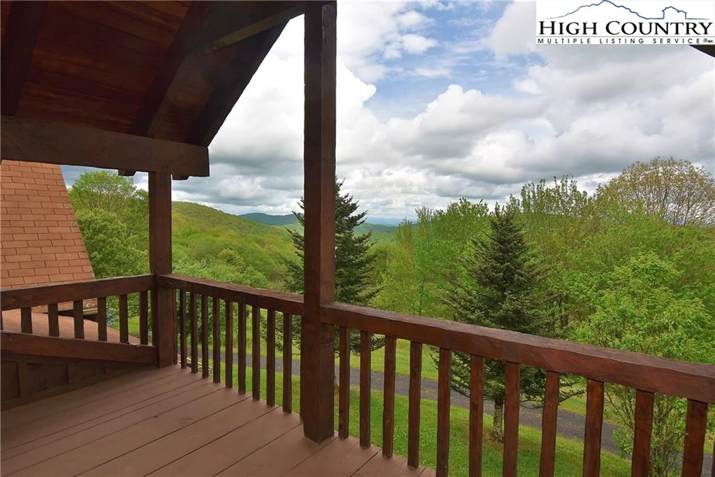 Image number 13 for the current listing