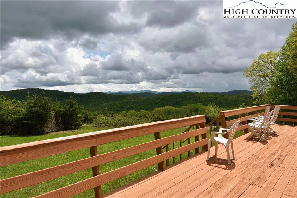 Image number 16 for the current listing
