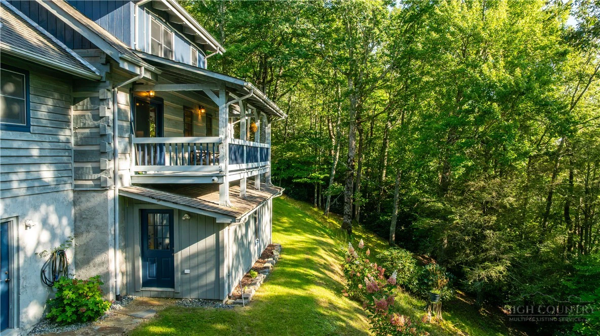 Image number 6 for the current listing