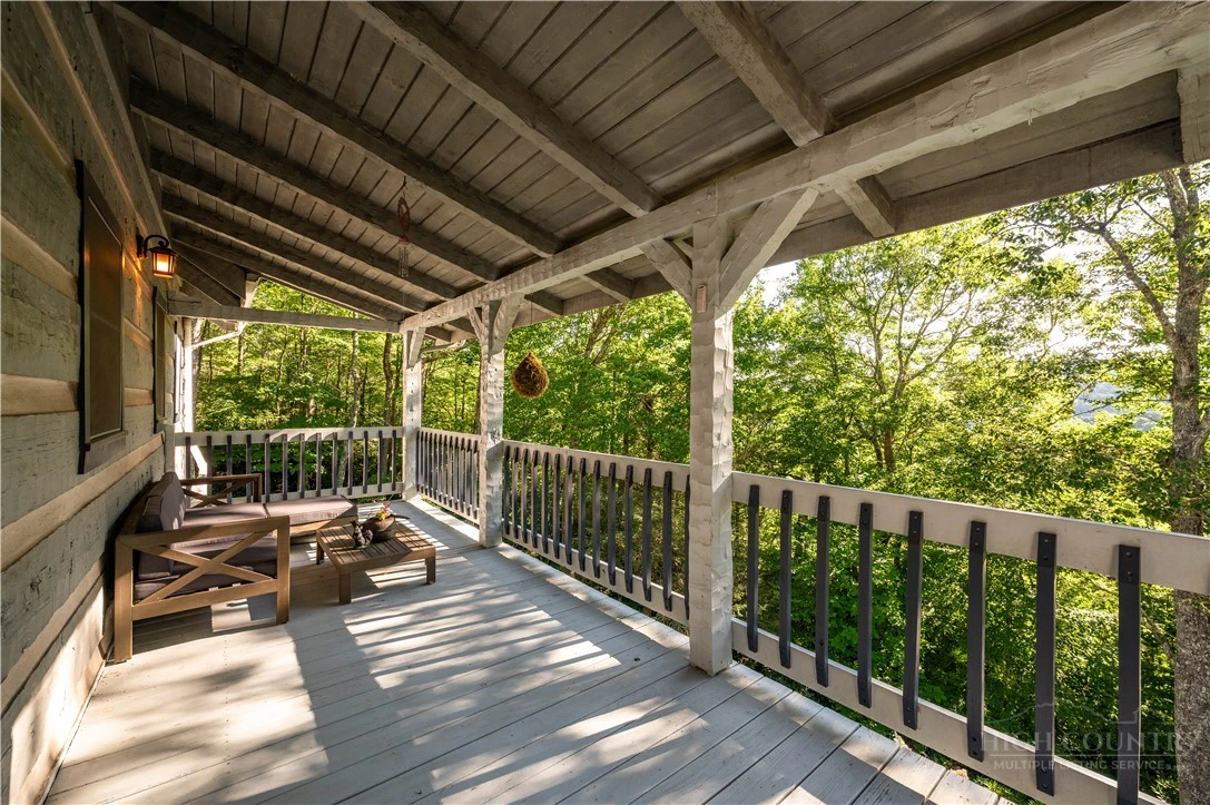 Image number 10 for the current listing