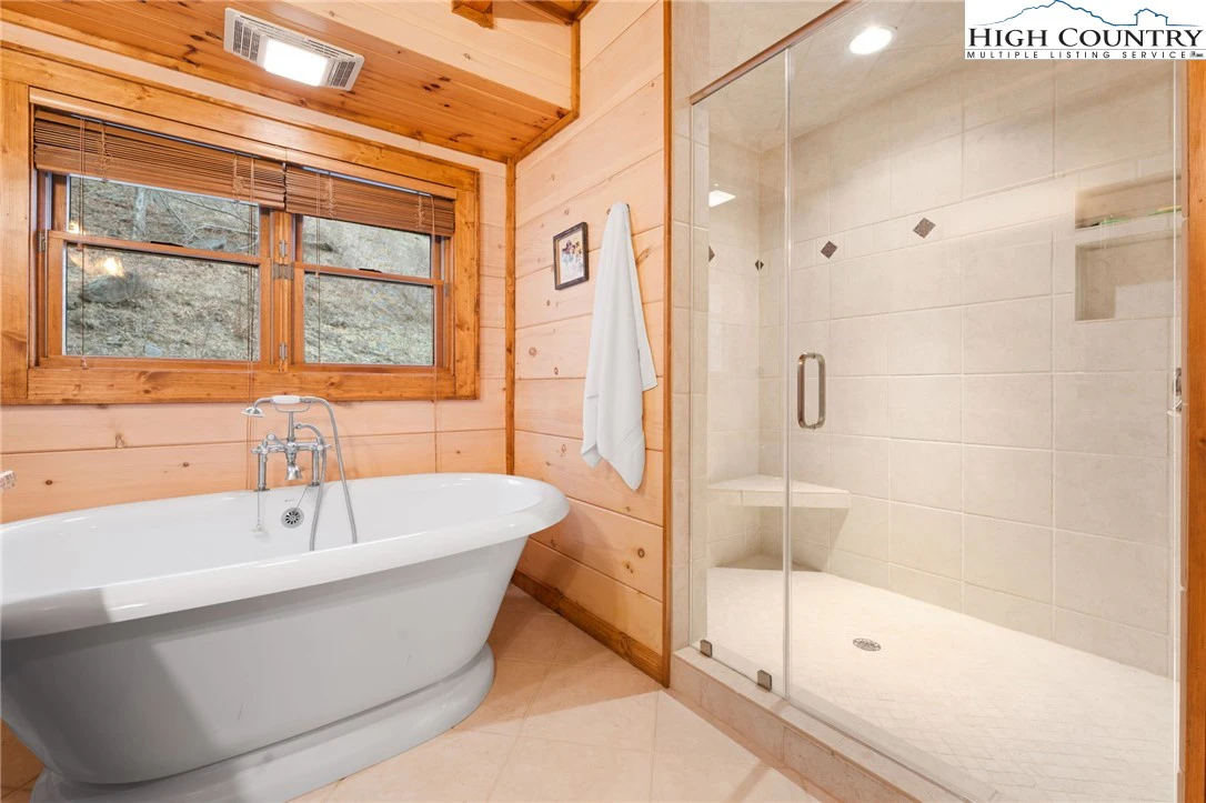 Image number 5 for the current listing