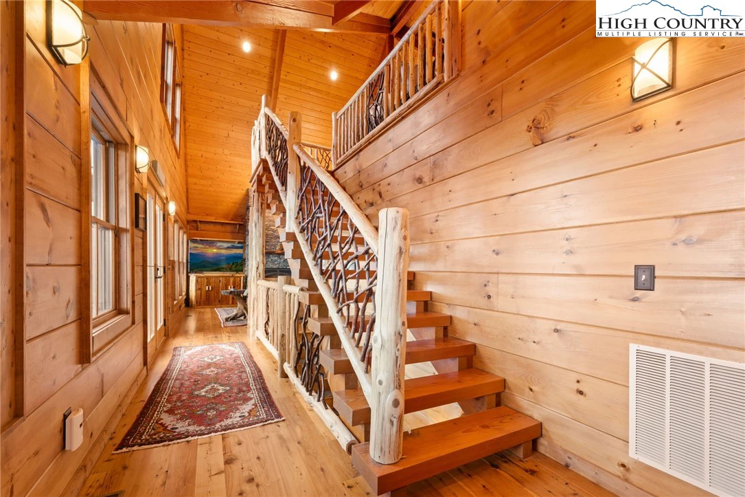 Image number 6 for the current listing