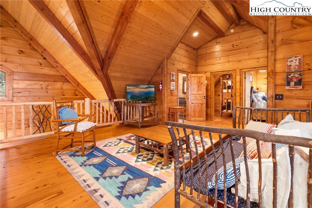 Image number 7 for the current listing